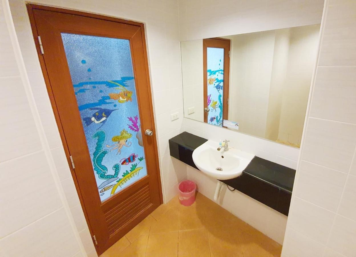 B Space Residence Nong Prue Exterior photo