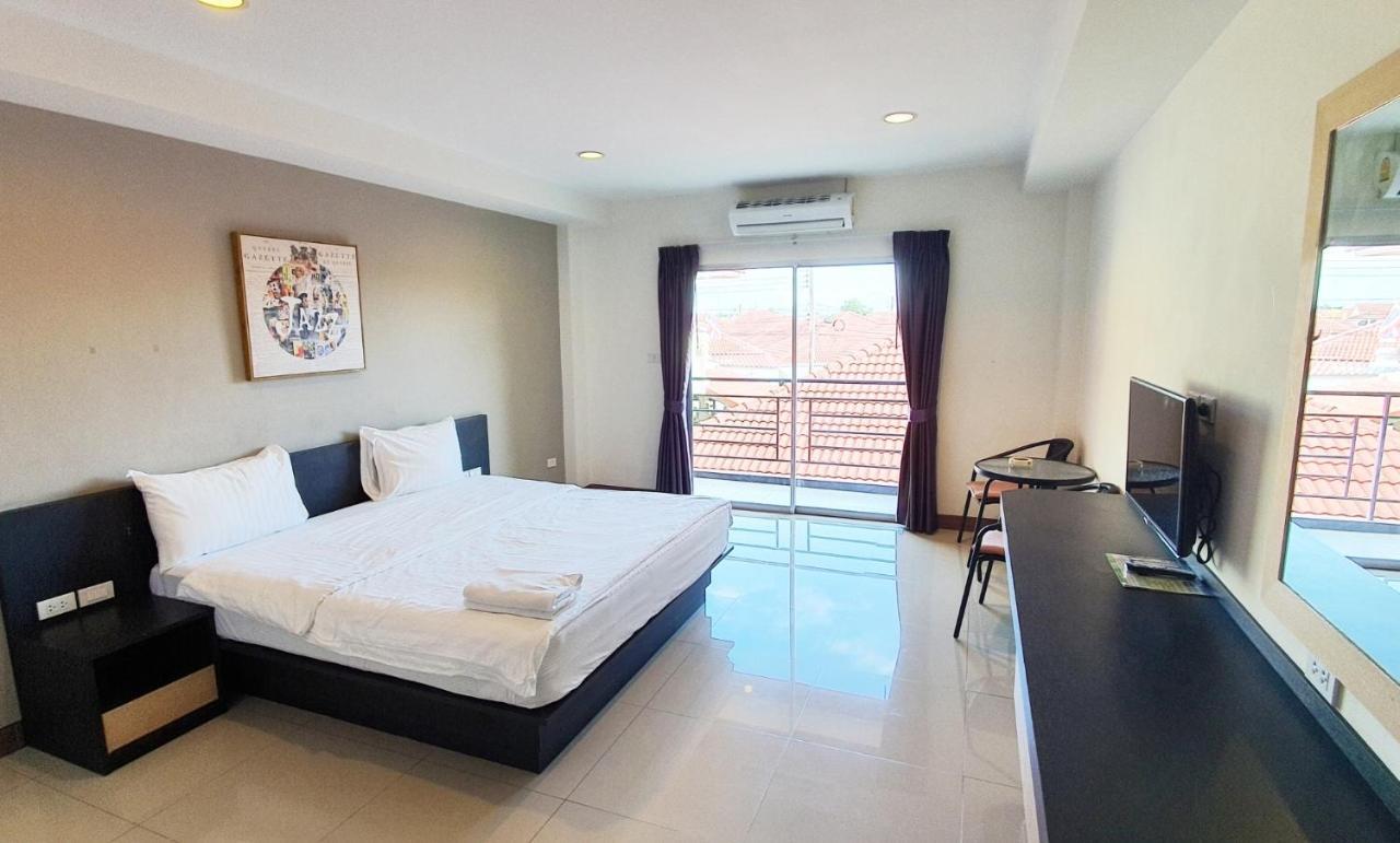 B Space Residence Nong Prue Exterior photo
