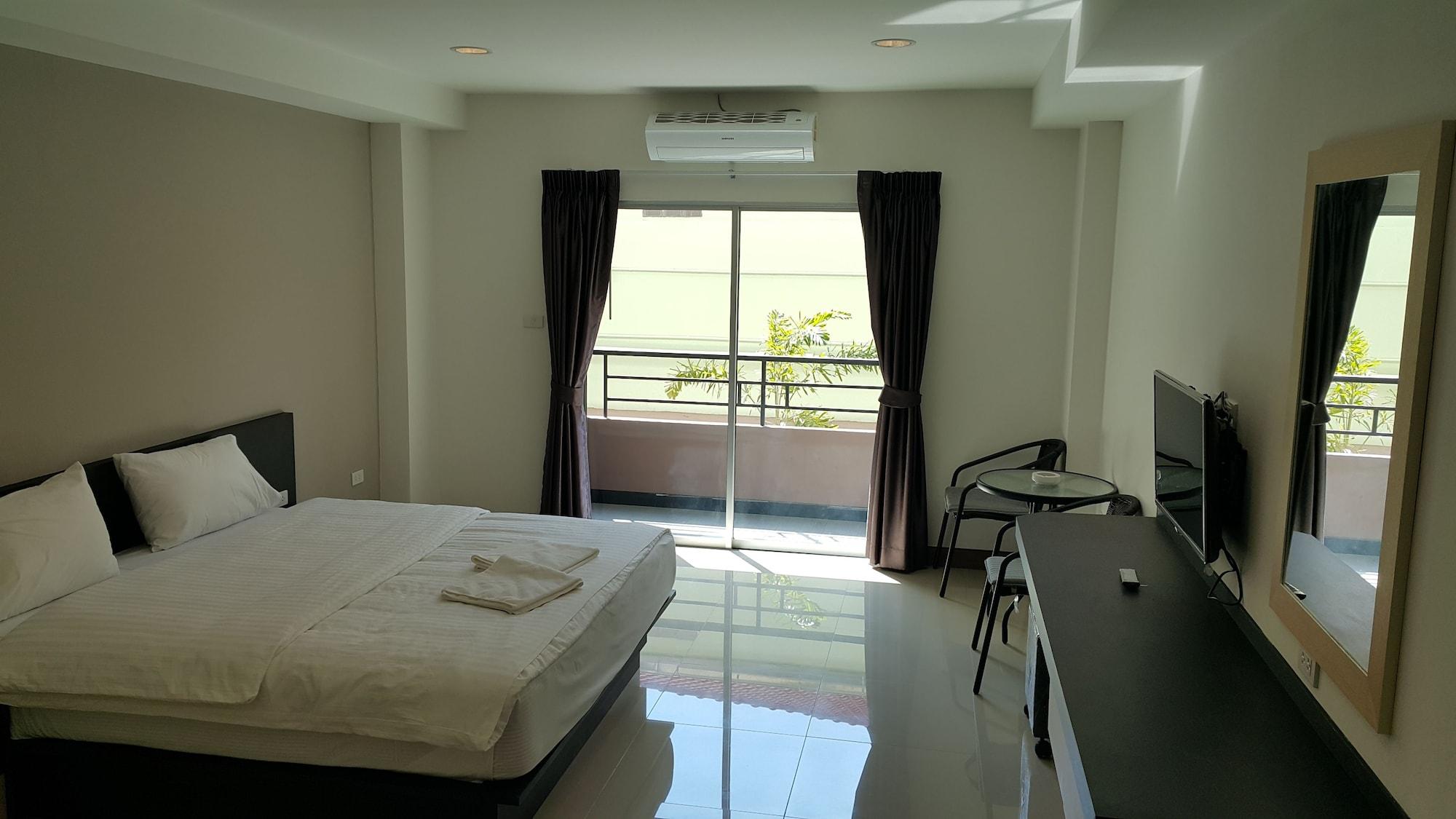 B Space Residence Nong Prue Exterior photo