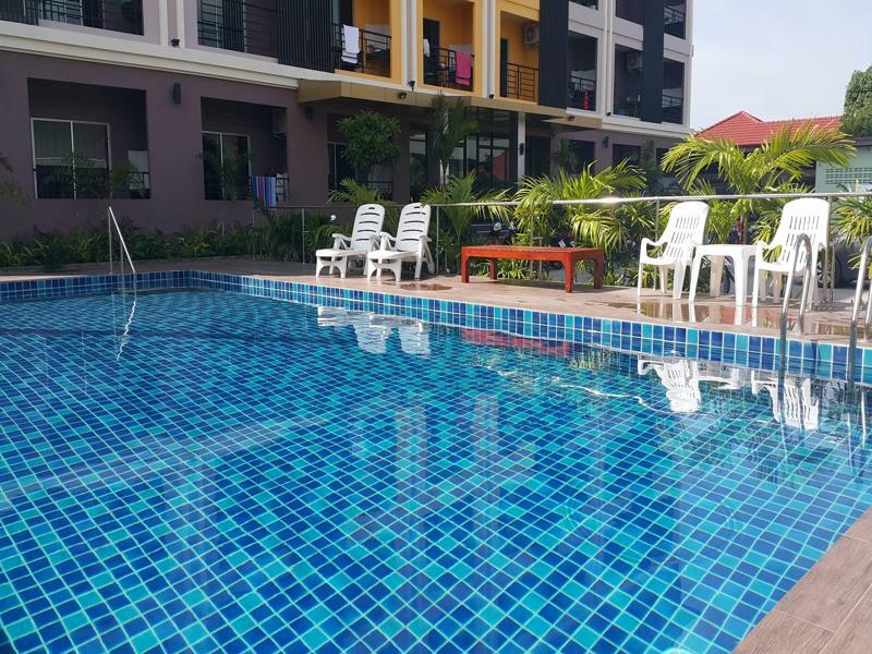 B Space Residence Nong Prue Exterior photo