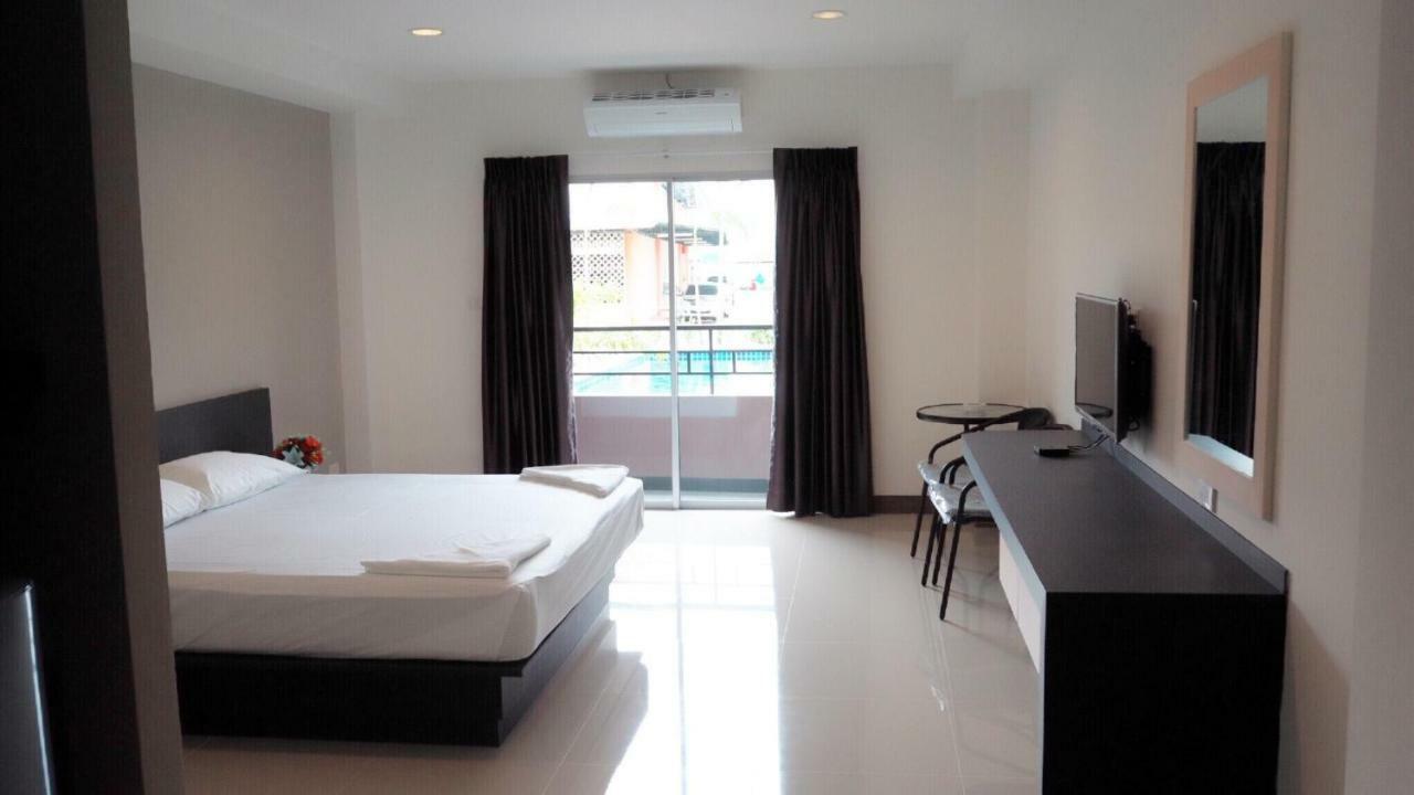 B Space Residence Nong Prue Exterior photo