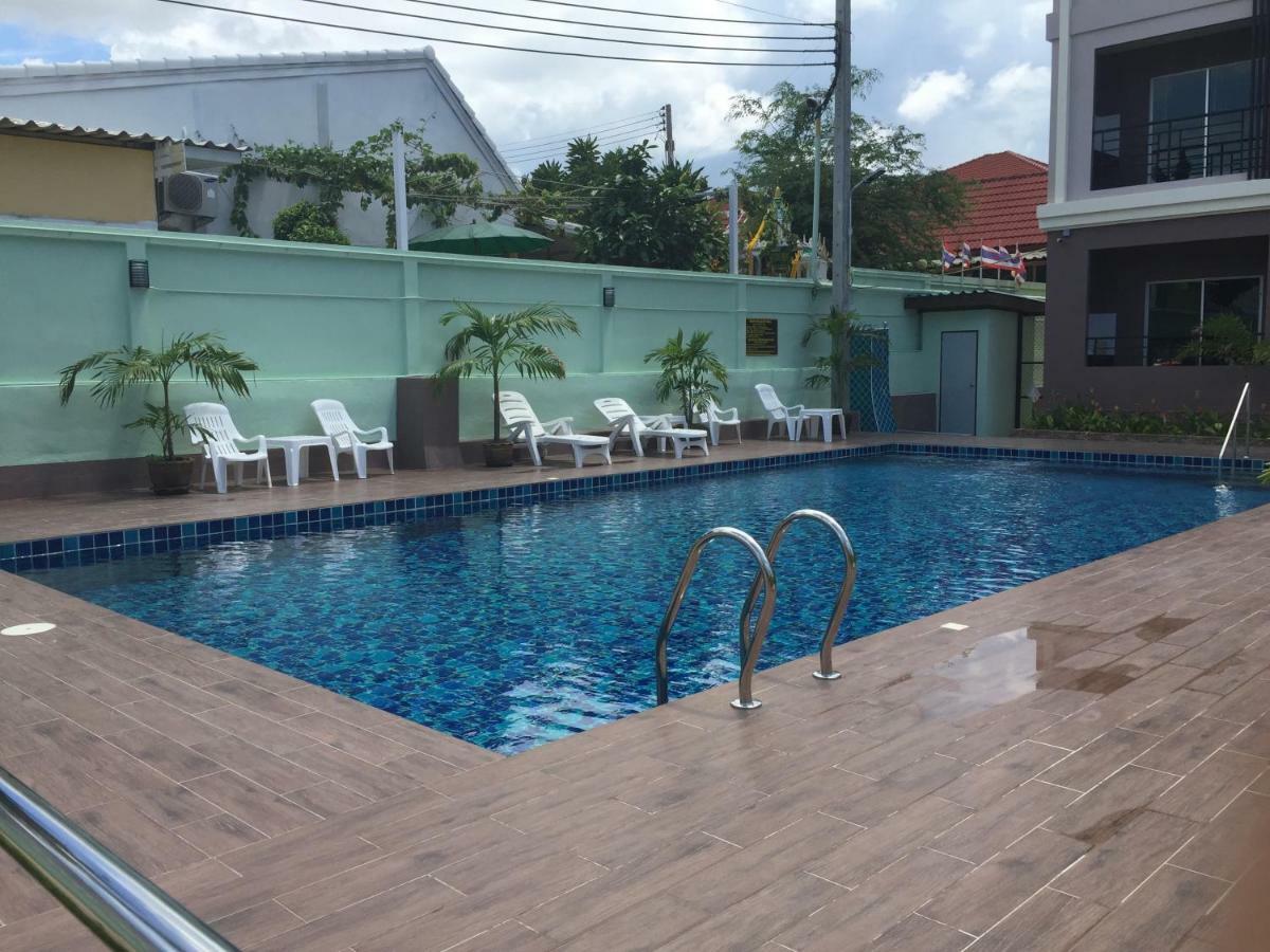 B Space Residence Nong Prue Exterior photo